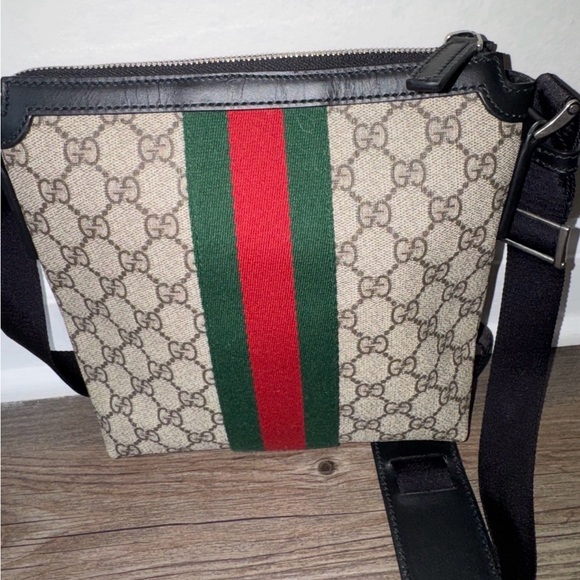 Gucci Beige and Black Messenger Bag with Red and Green Stripe - Picture 3 of 10